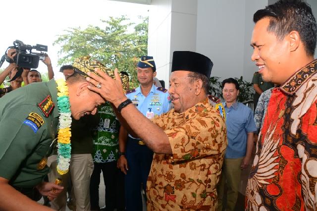 Plt Gubri Sambut Kedatangan Danrem 031/WB